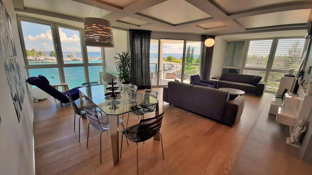 Apartment Iva Omis Exterior photo